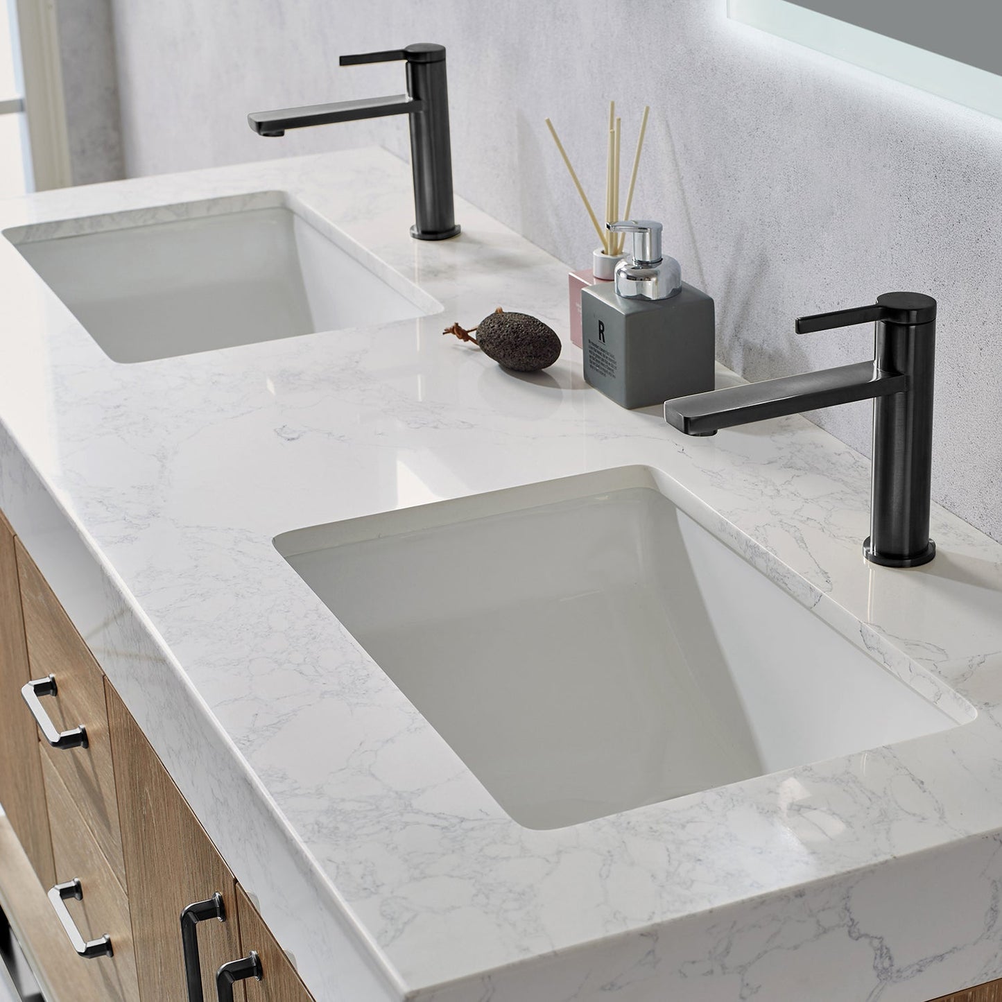 Alistair 60B" Double Vanity in North American Oak | Matte Black