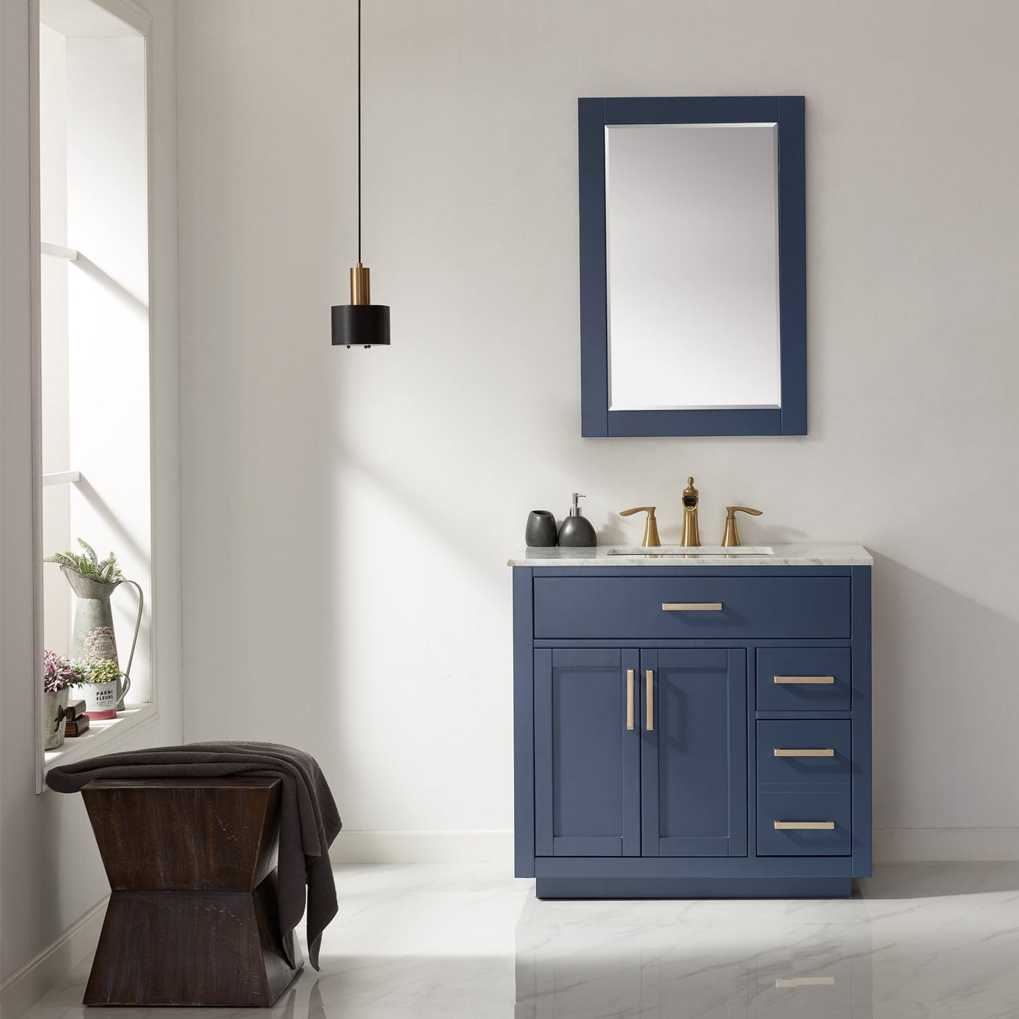 Ivy 36" Single Vanity with Top