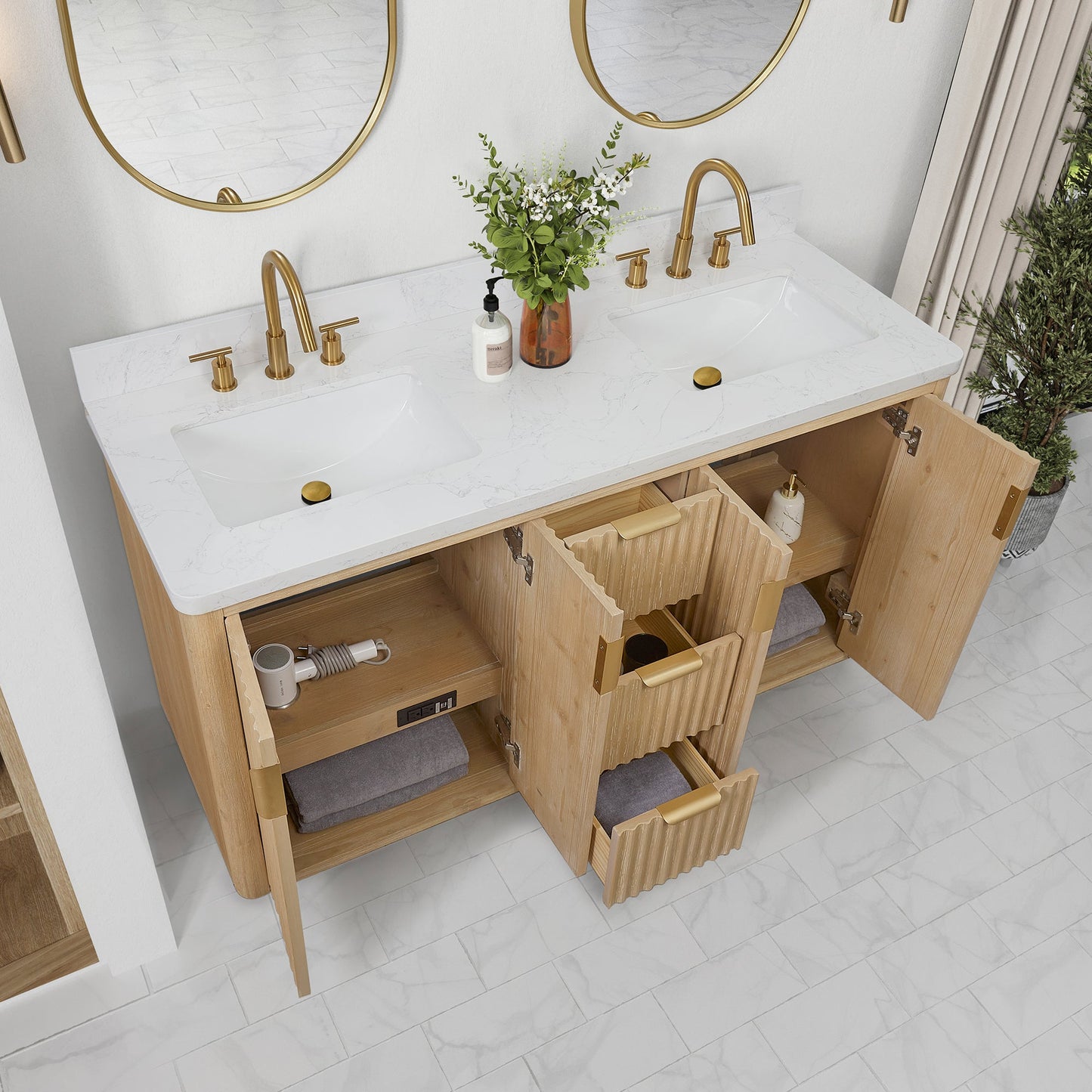 Cádiz 60in. Free-standing Double Bathroom Vanity in Washed Ash Grey with Composite top in Lightning White | Brushed Gold