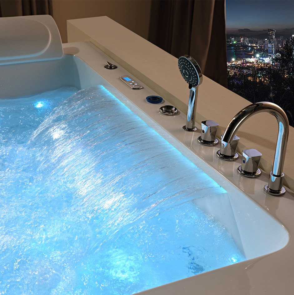 Luxury Multi Temperature Hot Tub & Whirlpool Spa Bath Tub |  Acrylic Multi User Massage Bathtub